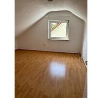 2 Zi DG Wohnung - 430,00 EUR Kaltmiete, in Kulmbach (PLZ: 95326) Blaich