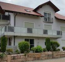 Schöne DG-Wohnung, Kachelofen, 110 qm in Waldmünchen zu vermieten