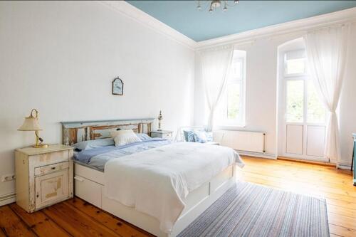 Foto - Möblierte Altbau-Wohnung zur Zwischenmiete