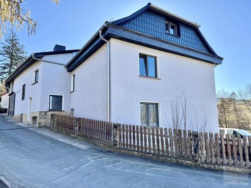 Foto - Erstbezug nach Sanierung: Großzügige 6-Zimmer-Maisonette mit Kamin und Terrasse
