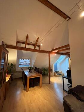 Foto - Helle Dachgeschosswohnung - 558,00&nbsp;EUR Kaltmiete, ca.&nbsp; 62,00&nbsp;m&sup2;