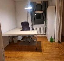 möbliertes WG-Zimmer für Pendlerin ~10qm - Kiel Wik