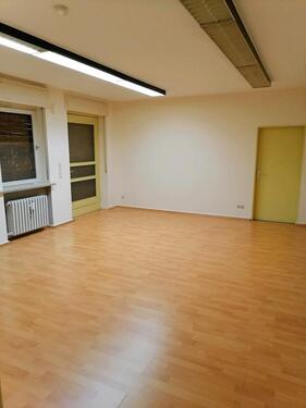 Foto - Büro und Praxisräume - 700,00 EUR Kaltmiete,