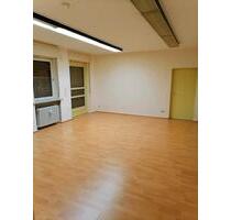 Büro und Praxisräume - 700,00 EUR Kaltmiete, in Büdingen (PLZ: 63654)