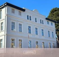 Hochwertig sanierte 2,5-Raum-Wohnung mit Balkon in Top-Lage am Stadtpark - Limbach-Oberfrohna