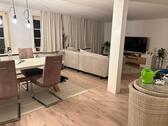 Foto - 4-Zimmer-Wohnung auf zwei Etagen mit Garten und Einbauküche
