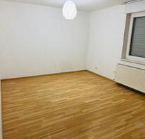 Helle 2,5 Zimmer mit Wohnküche im 1. OG in Friedberg (Hessen) - Bad Vilbel