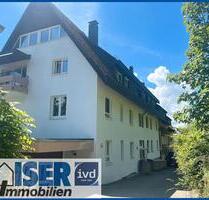 Gemütliche 3-Zimmer-Dachgeschoss-Wohnung in ruhiger, dennoch zentraler Lage in Waldshut - Waldshut-Tiengen