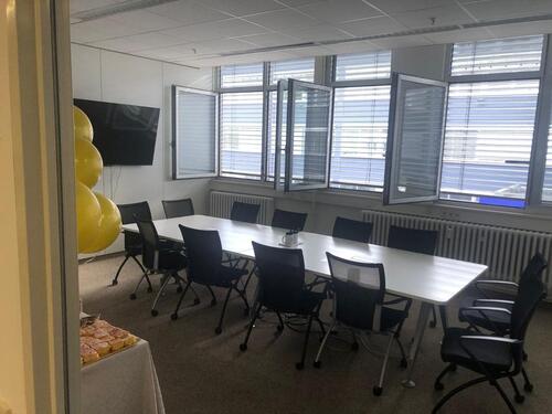 Foto - Voll ausgestatteter Meetingraum im CoWorking-Space zu vermieten