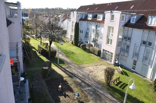 Foto - Neu renovierte, großzügige und zentrumsnahe 4-Zimmer-Wohnung