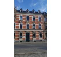 Gemütliche 3 Raum DG-Wohnung - 240,00&nbsp;EUR Kaltmiete, ca.&nbsp; 52,00&nbsp;m&sup2; in Oelsnitz (Vogtland) (PLZ: 08606)