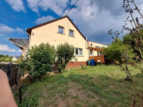 Foto - Einfamilienhaus zu verkauf. Raus aus dem Lärm und genieße