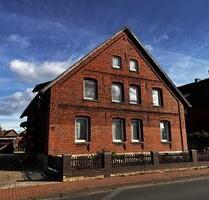 Zweifamilienhaus mit großem Grundstück in Obernkirchen Vehlen