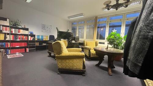 Foto - Büro voll möbliert in Bürogemeinschaft Dresden Klotzsche mit Küche, Besprechungsraum, Warmmiete