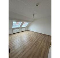 Frisch renoviert und bereit für den Einzug – 3-Zimmer-Wohnung - Weißenfels