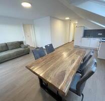 Bonn-Beuel: Schicke, möblierte Dachgeschosswohnung - sofort einziehen und wohlfühlen!