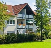 ☀️ Kapitalanlage: Helle 2-Zi.-Wohnung mit Loggia & Stellplatz - Naumburg