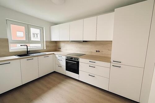 Foto - Moderne 3-Zimmer-DG Wohnung mit Balkon & Tiefgaragenstellplatz