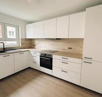 Moderne 3-Zimmer-DG Wohnung mit Balkon & Tiefgaragenstellplatz - Mosbach