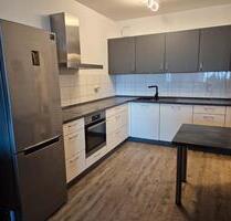 Moderne Wohnung am Benrather Schloss, mit Übernahme Einbaküche - Düsseldorf Stadtbezirk 9