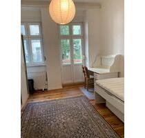2 Zimmer Wohnung mit Balkon in Berlin Moabit
