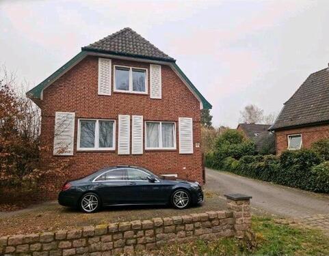 Foto - Freistehendes Einfamilienhaus mit Wasserschaden Baugrundstück