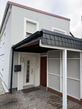 Foto - Modernes Nebenhaus in Friedberg