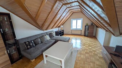 Foto - Schöne und sanierte 3-Raum DG-Wohnung in ruhiger Lage