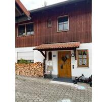 Freundliche und helle 4,5-Zimmer-Wohnung in Aying, Peiss