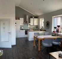 einmalig schöne 3 ZKB-Wohnung, Gäste WC, großer Balkon, Carport - Steinfeld (Oldenburg)