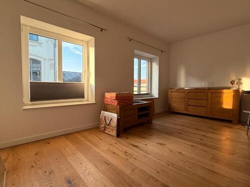 Foto - 2 Zimmer Wohnung 45 qm Modern - 700,00&nbsp;EUR Kaltmiete, ca.&nbsp; 45,00&nbsp;m&sup2;