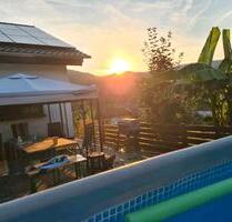 Modernisiertes EFH mit Einliegerwohnung, Hof u. Garten, PV-Anlage - Freudenberg