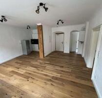 Top renovierte 2-Zimmer-Wohnung mit Balkon – Dettelbach