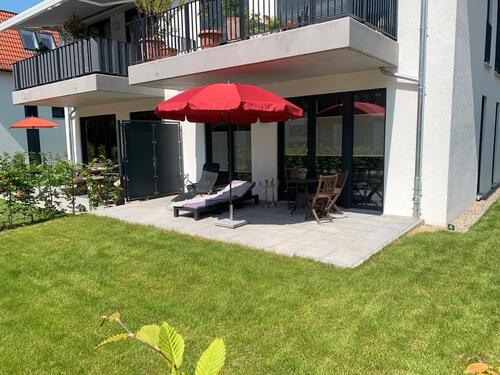 Foto - Wohnen auf Zeit Möblierte 2,5-Zimmer-Terrassenwohnung mit EBK -