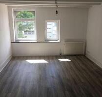 Charmante sanierte Altbauwohnung mit Balkon & Blick ins Grüne - Düren Distelrath