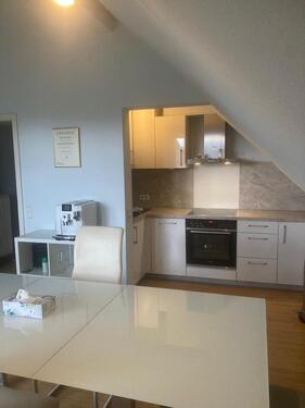 Foto - helle Dachgeschosswohnung - 1.500,00&nbsp;EUR Kaltmiete, ca.&nbsp; 80,00&nbsp;m&sup2;