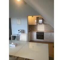 helle Dachgeschosswohnung - 1.500,00&nbsp;EUR Kaltmiete, ca.&nbsp; 80,00&nbsp;m&sup2; in Wiesbaden (PLZ: 65203) Biebrich