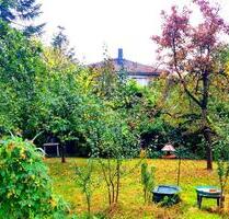 Großer Garten, dreistöckiges Haus Trabrennbahn Mariendorf Berlin