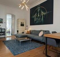 Direkt einziehen statt renovieren: Altbau mit Stuck & 2 Balkonen - Berlin Tempelhof-Schöneberg