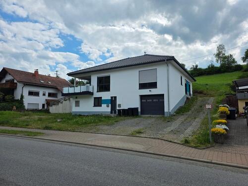 Foto - Einfamilienhaus mit Möglichkeit für eine Einliegerwohnung