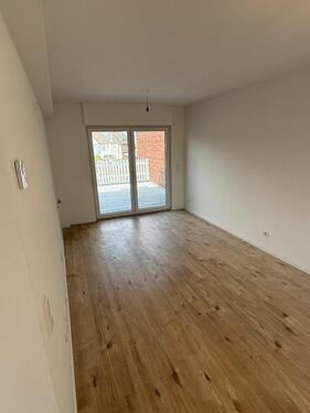 Foto - Saniert 2 Zimmer Wohnung mit Balkonterasse - sofort Verfügbar