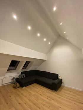 Foto - Großzügige 4-Zimmer-Dachgeschosswohnung mit Balkon
