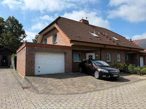 Foto - Gepflegte Doppelhaushälfte, Privat an Privat, ruhige Wohnsiedlung