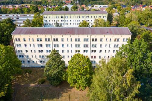 Foto - 2-Raum-Wohnung von Bäumen umgeben