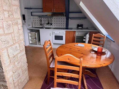 Foto - Dachgeschoßwohnung - 420,00&nbsp;EUR Kaltmiete, ca.&nbsp; 30,00&nbsp;m&sup2;