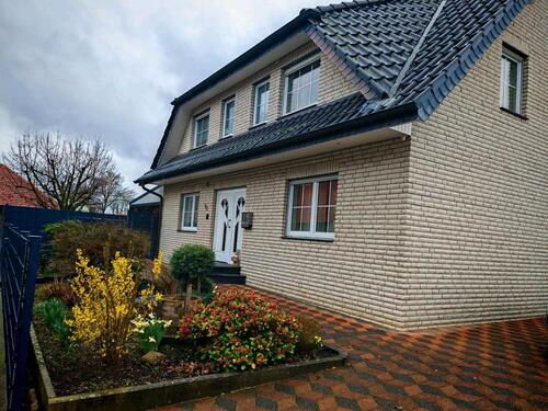 Foto - Ein schönes Einfamilien Haus mit Wintergarten