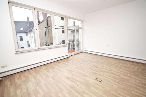 Foto - großzügige 3-Zi-Maisonette-Whg mit BALKON direkt am Markt