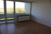 Foto - Lichtdurchflutete 3-Zimmer-Wohnung mit großem Balkon, Aufzug, ruhiger Lage nahe Pasinger Stadtpark