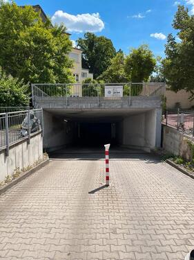 Foto - Tiefgaragen Stellplatz hell und trocken zu vermieten
