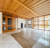 Großzügige 3-Zimmer-Wohnung mit Wintergarten und Balkon in ruhiger Lage - Maxhütte-Haidhof